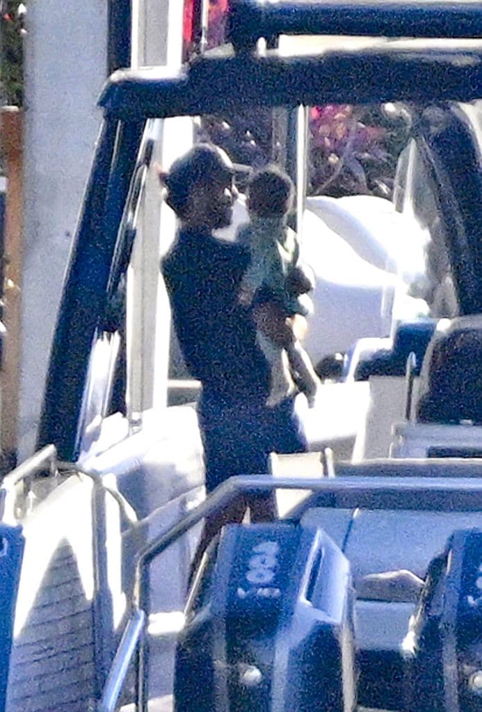 Joaquim Valente provocó ternura cargando a su bebé.