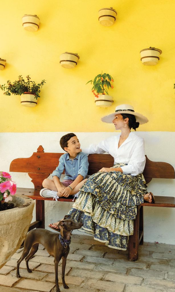 Lola León HOLA 4071