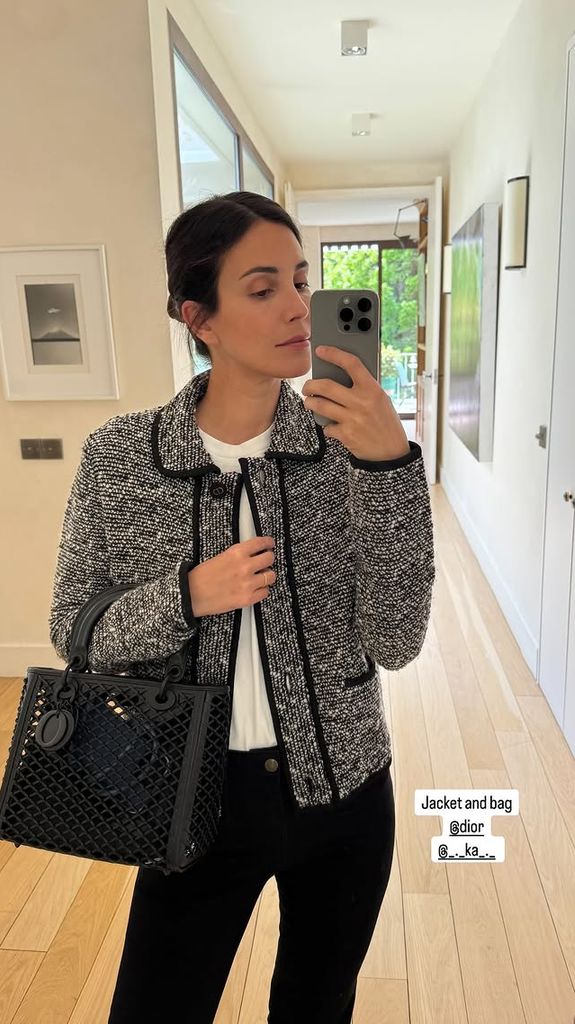 Sassa de Osma con tote fishnet de Dior