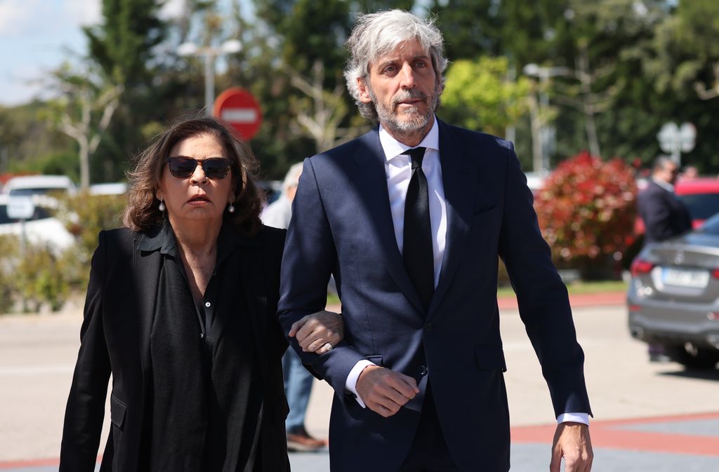 Alfonso de Borbon y Marisa de Borbón Yordi