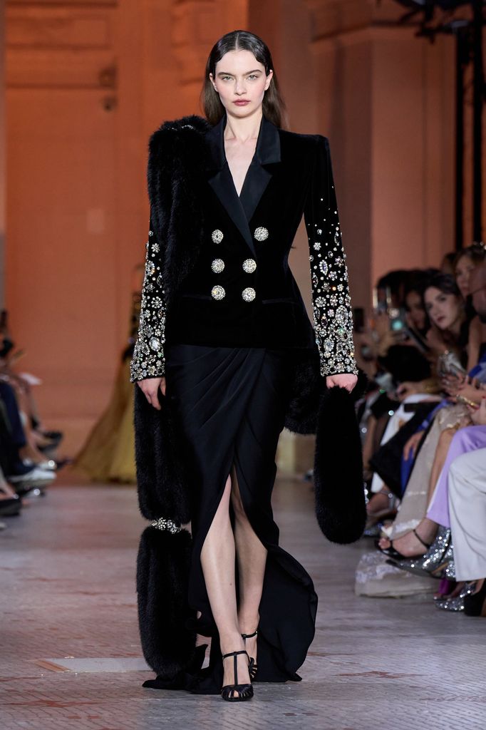 Desfile Zuhair Murad Otoño/Invierno 2025-2026