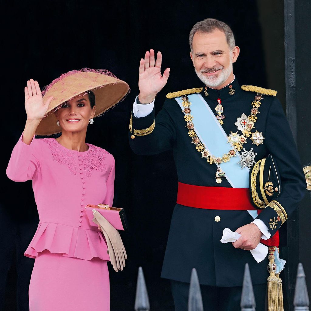 HOLA4111 FELIPE Y LETIZIA CORONACIÓN CARLOS III Y CAMILLA