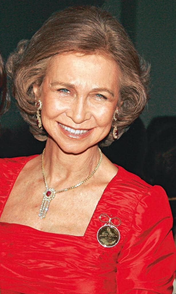 HO4137 DOÑA SOFÍA 85 AÑOS