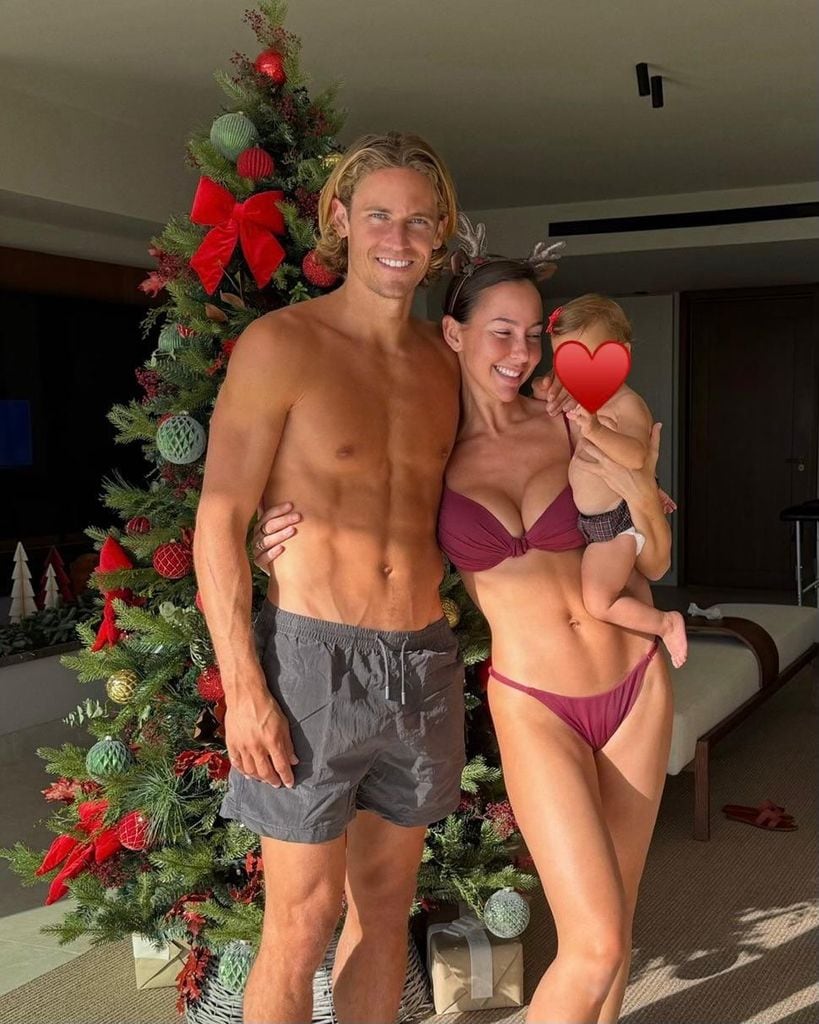 Marcos Llorente y Paddy Noarbe con su hija