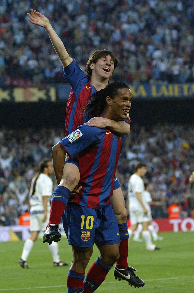 Ronaldinho expresó su gran cariño y admiración hacia Messi, con quien compartió en el FC Barcelona.