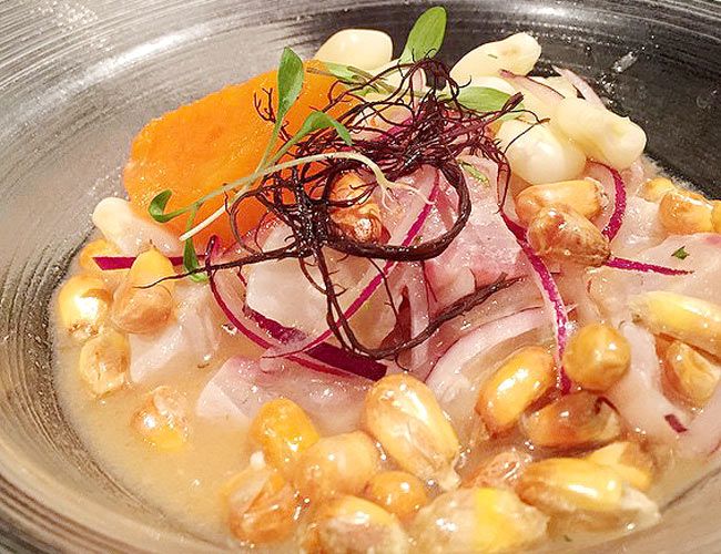 Uno de los ceviches que el chef Alex prepara en tu cocina en Mejor en Casa, donde también puedes contratar, por ejemplo, clases de cocina para niños.
