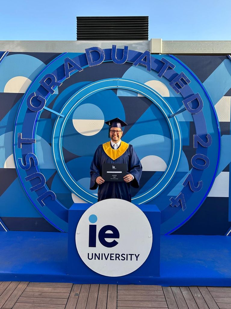 Boris de Bulgaria en su graduación