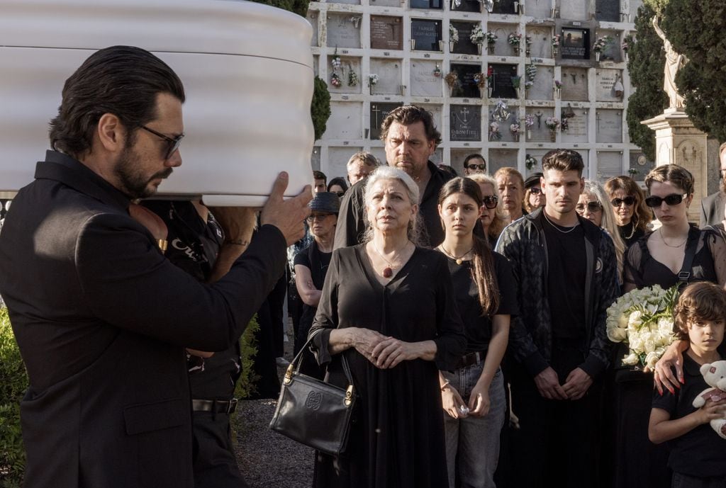 Álvaro Morte se reencontrará con otro miembro de 'La casa de papel', Hovik Keuchkerian en 'Dos tumbas'