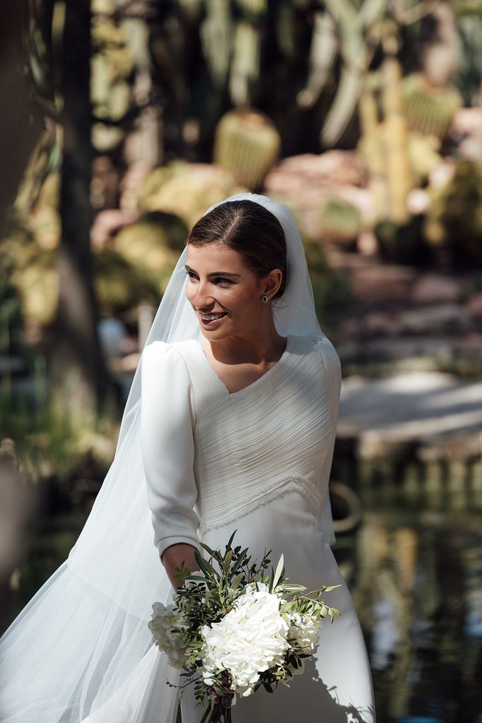 El vestido de novia de Lucía, de Clara Brea