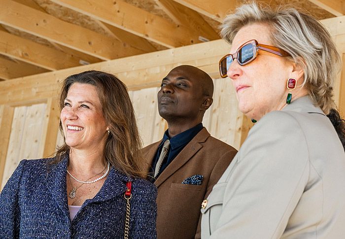 Marta Luisa de Noruega y Durek Verret con Astrid de Bélgica