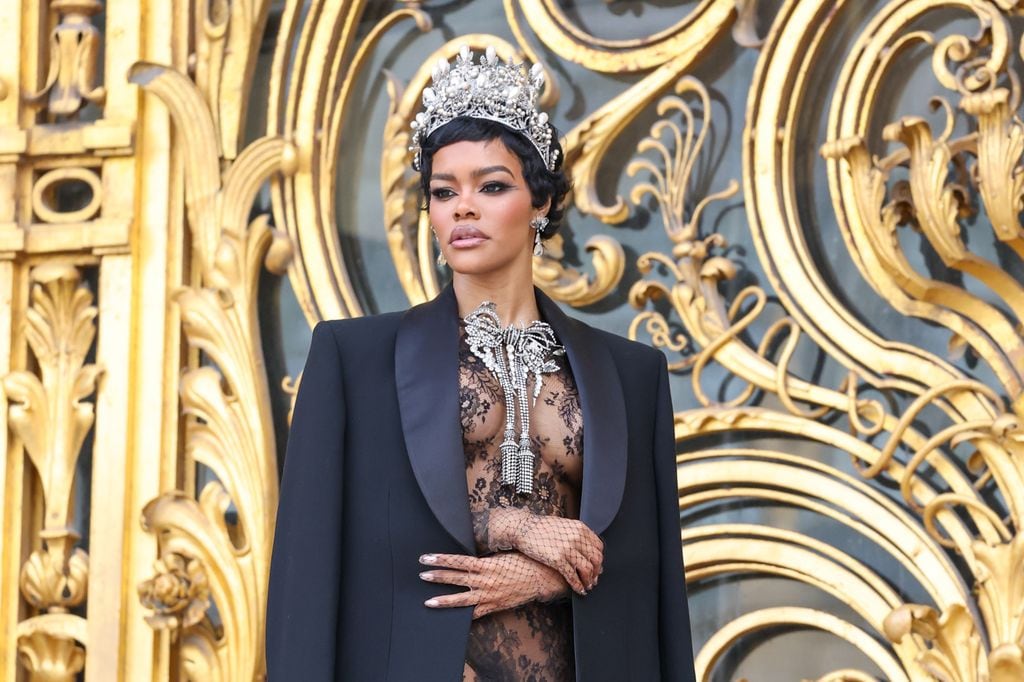 La actriz sorprendió con un 'look' de auténtica reina en el desfile de Schiaparelli, del pasado 26 de enero