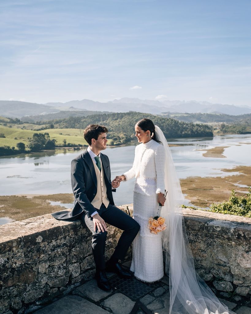 Vestido de novia de tweed con bordados para otoño
