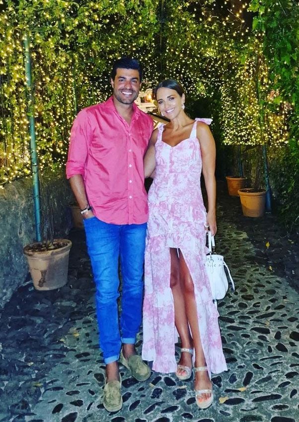 Paula Echevarría en su cita romántica: vestido de flores y alpargatas de pedrería