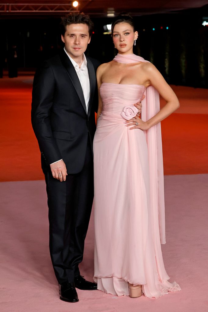 Brooklyn Beckham y Nicola Peltz en la Academy Museum Gala (2023)