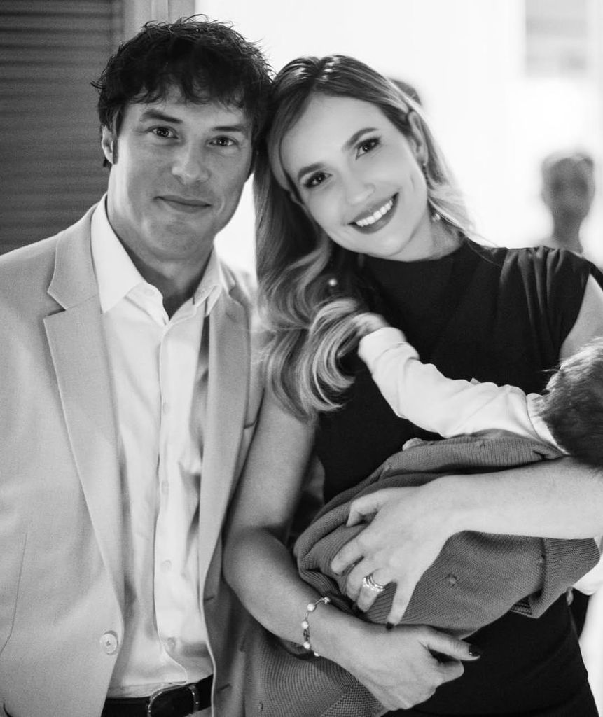 El Tierno Momento Familiar De Jordi Cruz Con Rebecca Lima Y Sus Dos El Tierno Momento Familiar De Jordi Cruz Con Rebecca Lima Y Sus Dos