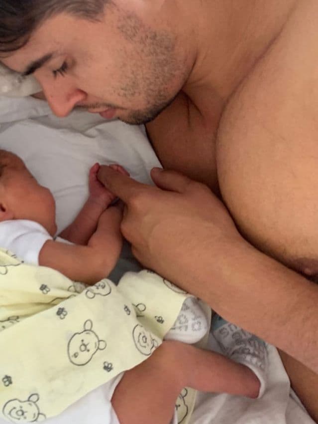 Javier Tudela y su bebé