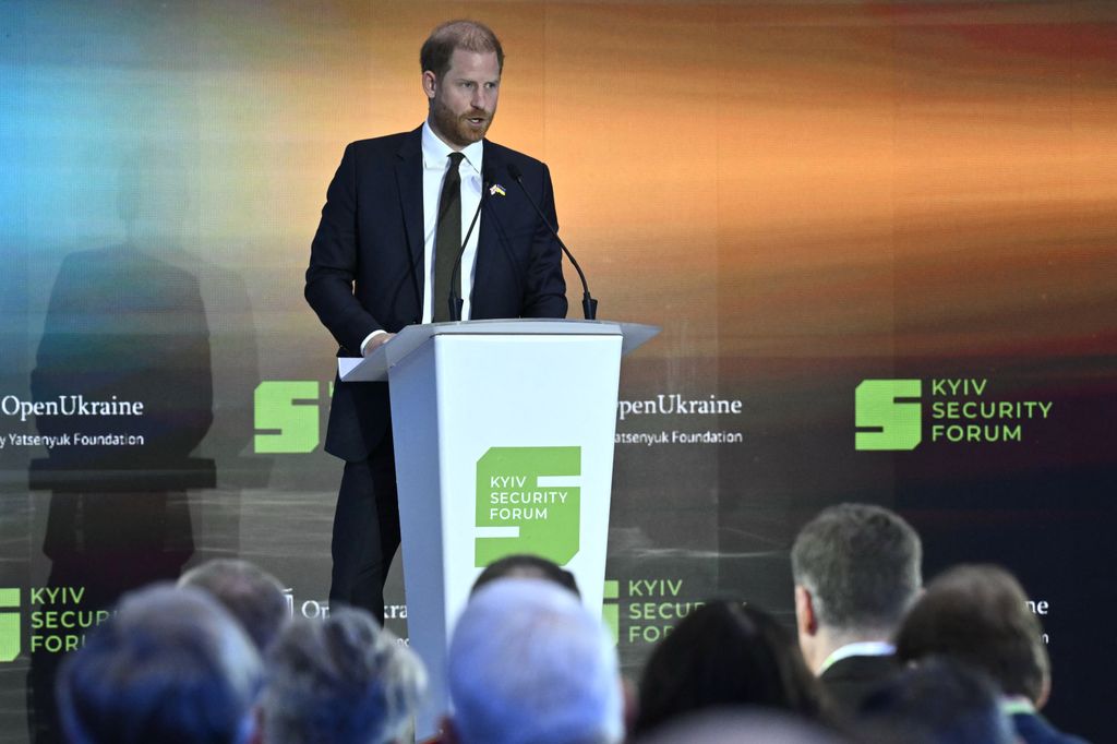 El príncipe Harry en el Kyiv Security Forum el 23 de abril