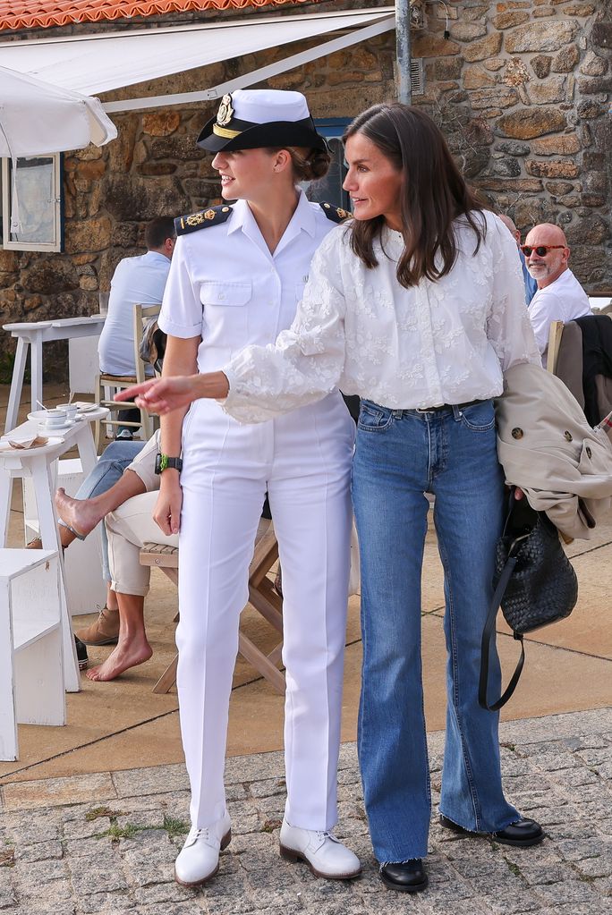 Letizia y Felipe vistan a Leonor en Villagarcia
