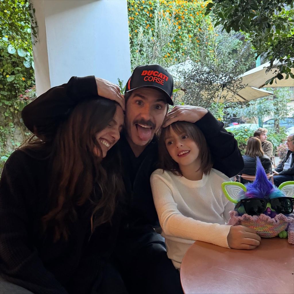 Mauricio Ochmann compartió nuevas imágenes junto a sus dos hijas, Lorenza y Kailani
