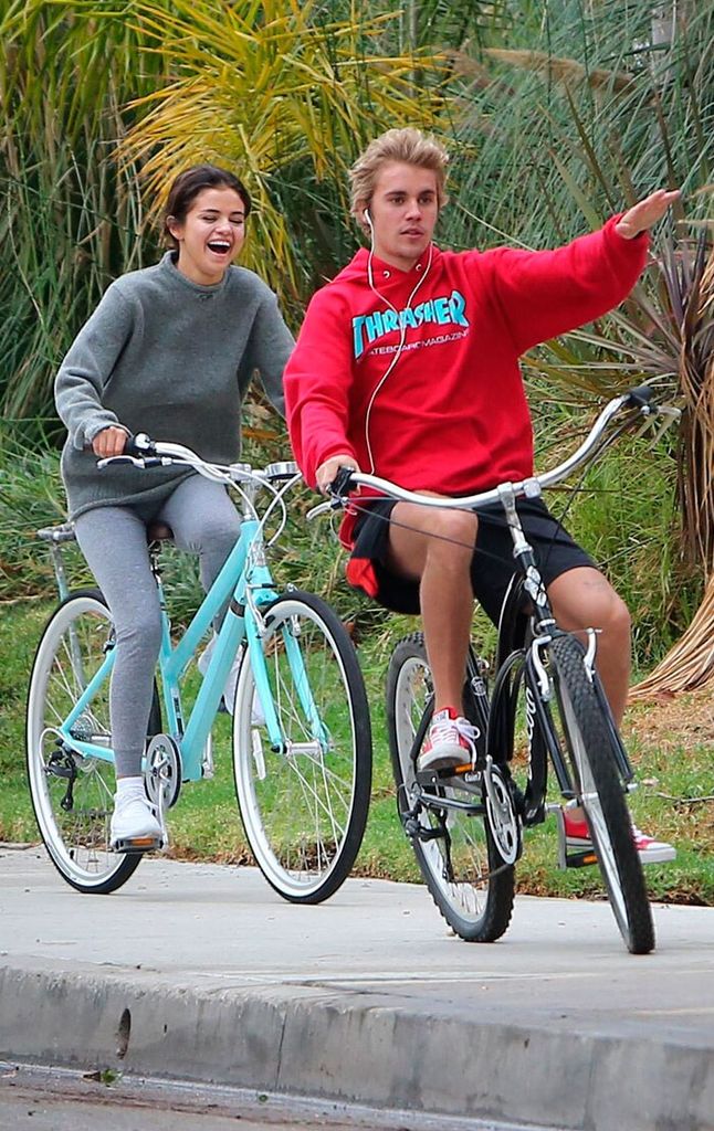 justin-bieber-bicicleta-selena