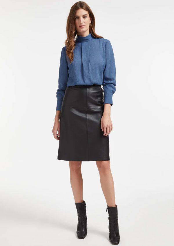 Kate Middleton: la blusa que llevarás con pantalón de traje y falda de cuero