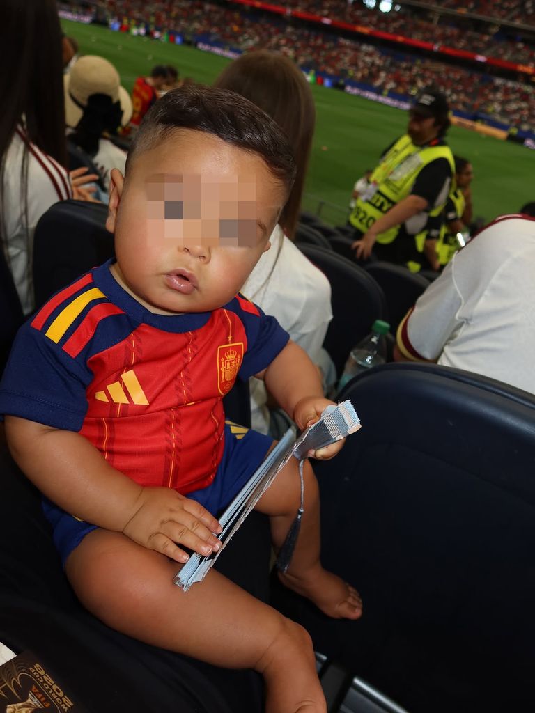 Pedro Porro y María Hurtado dieron la bienvenida a su primer hijo en común en septiembre de 2025