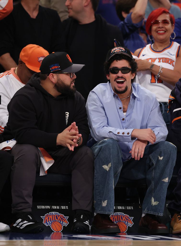 Se ha visto en distintas ocasiones que Bad Bunny disfruta del deporte. 