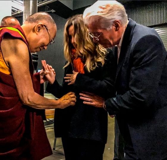 El Dalái Lama bendijo al primer hijo de Richard Gere y Alejandra Gere antes de nacer