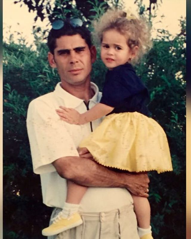 El exfutbolista con su hija Claudia de pequeña