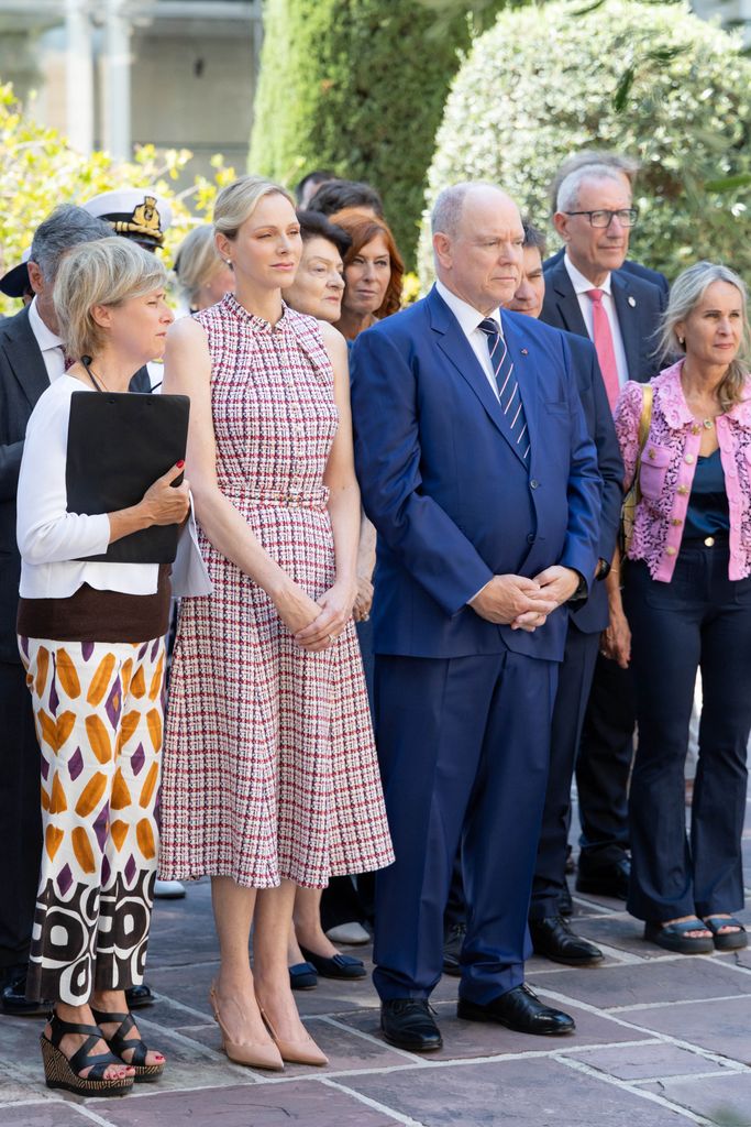 Charlene de Mónaco junto al príncipe Alberto en el 50 aniversario del pacto de RAMOGE, 2026.
