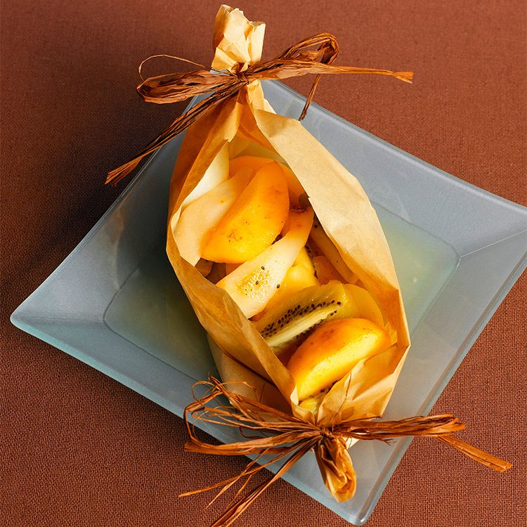 Papillote de manzana, pera y kiwi