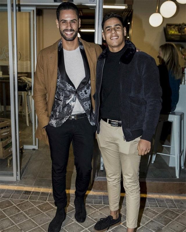 Asraf Beno junto a su hermano Anuar
