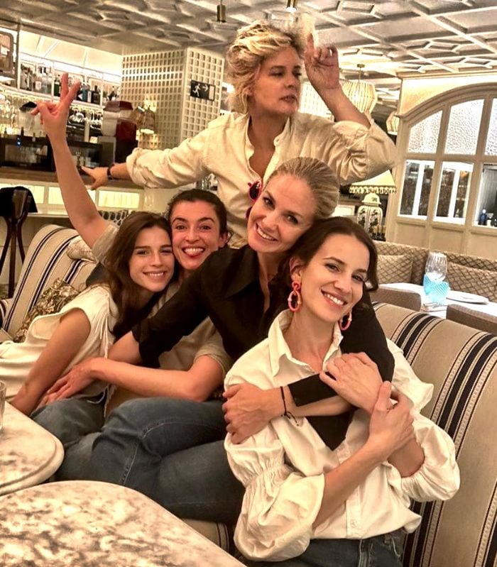 Blanca Romero, Sandra Gago, Genoveva Casanova, Laura Londoño y Tania Llasera