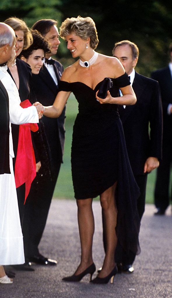 El famoso 'vestido de la venganza' de la princesa Diana será subastado en Nueva York.