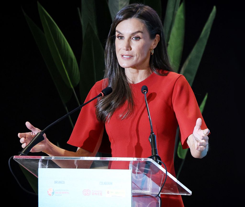 Las manos de la reina Letizia