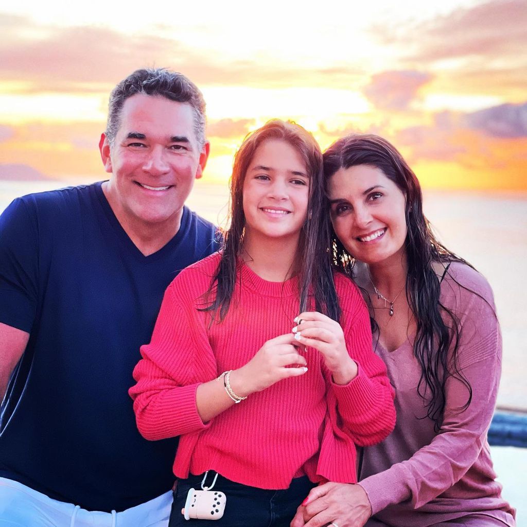 Eduardo Santamarina, Mayrín Villanueva y su hija Julia