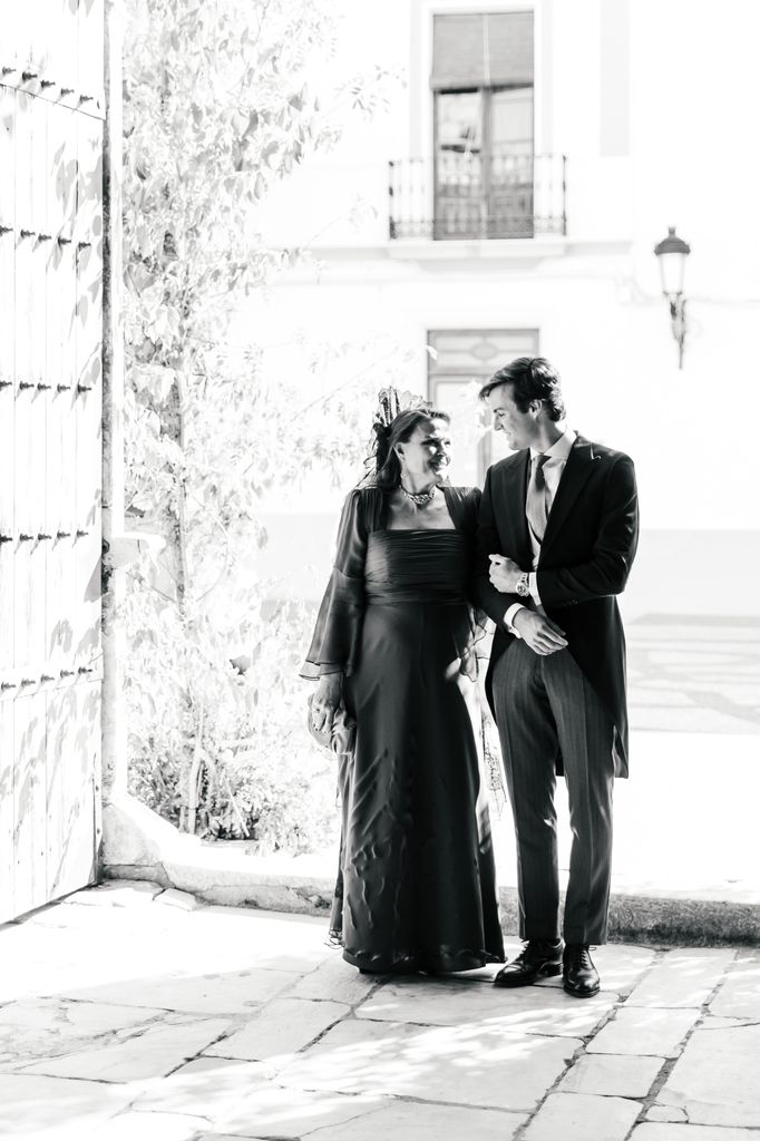 Madrina de boda con mantilla