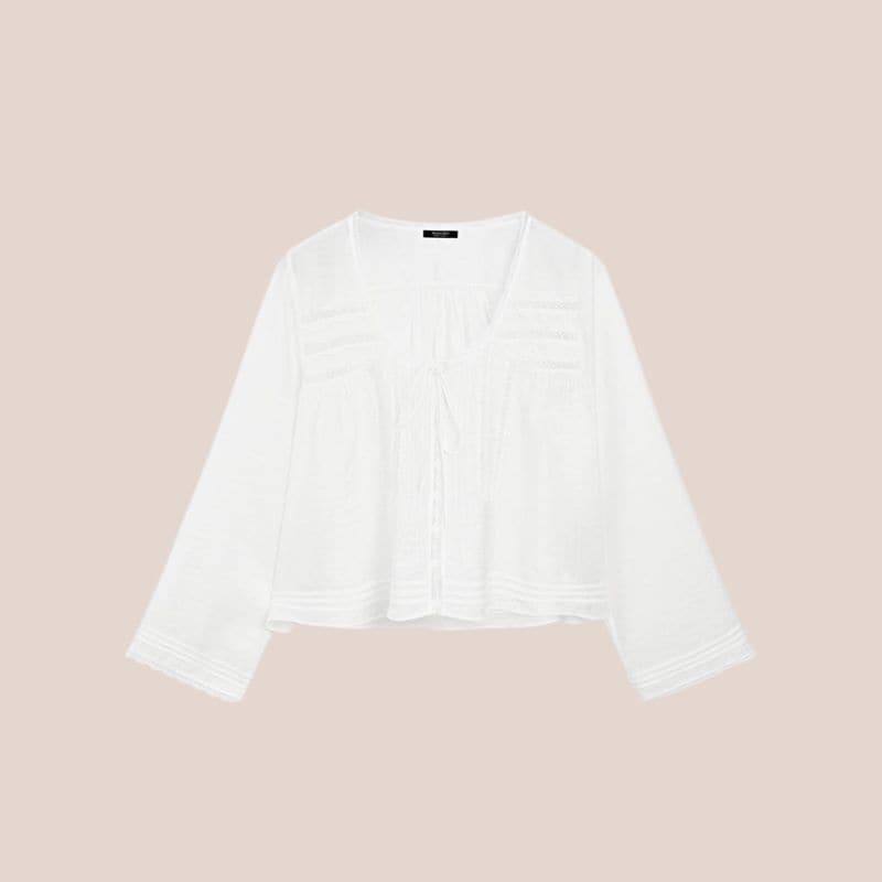 blusa blanca con puntilla