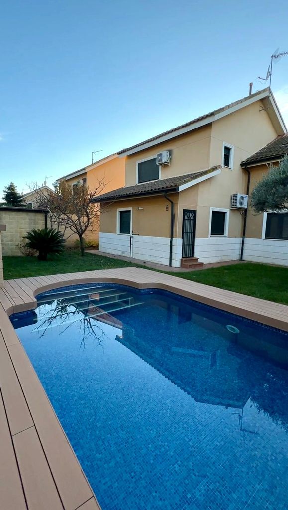 En esta piscina aparte de Rubentonces se han dado un chapuzón otros ‘influencers’ muy prestigiosos, como el alicantino Jorge Cremades, también creador de contenido de humor