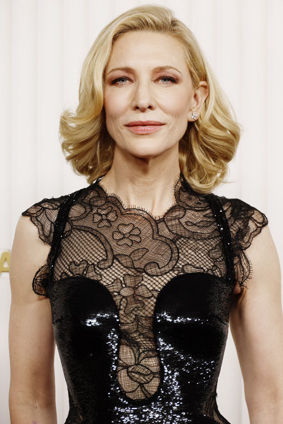 La impresionante transformación de Cate Blanchett a su vestido negro de lentejuelas