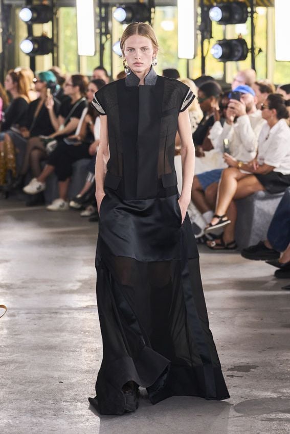 sacai047a