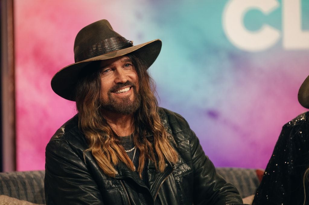 Billy Ray Cyrus said Elizabeth Hurley wrote him when he went through a bad moment.