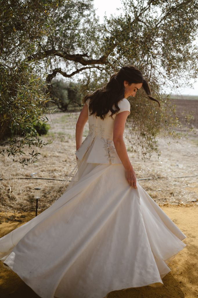 Vestido de novia con bordados de Flor Fuertes