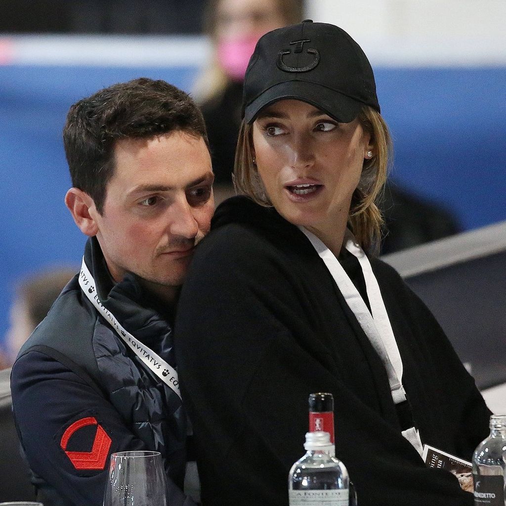 HOLA 4033 Jessica Springsteen