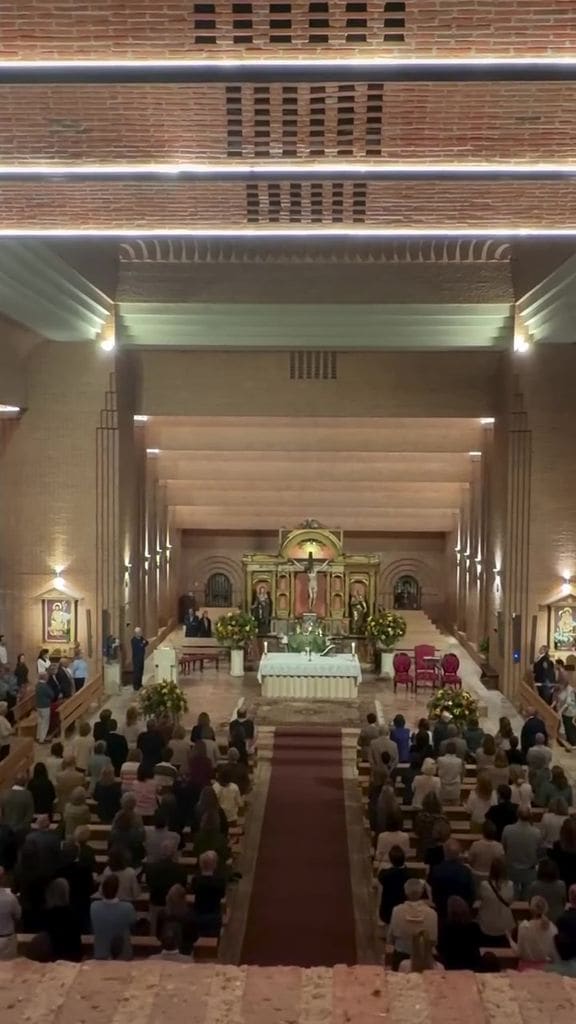 Georgina Rodríguez compartió esta foto del interior de la Parroquia Santa María de Caná.