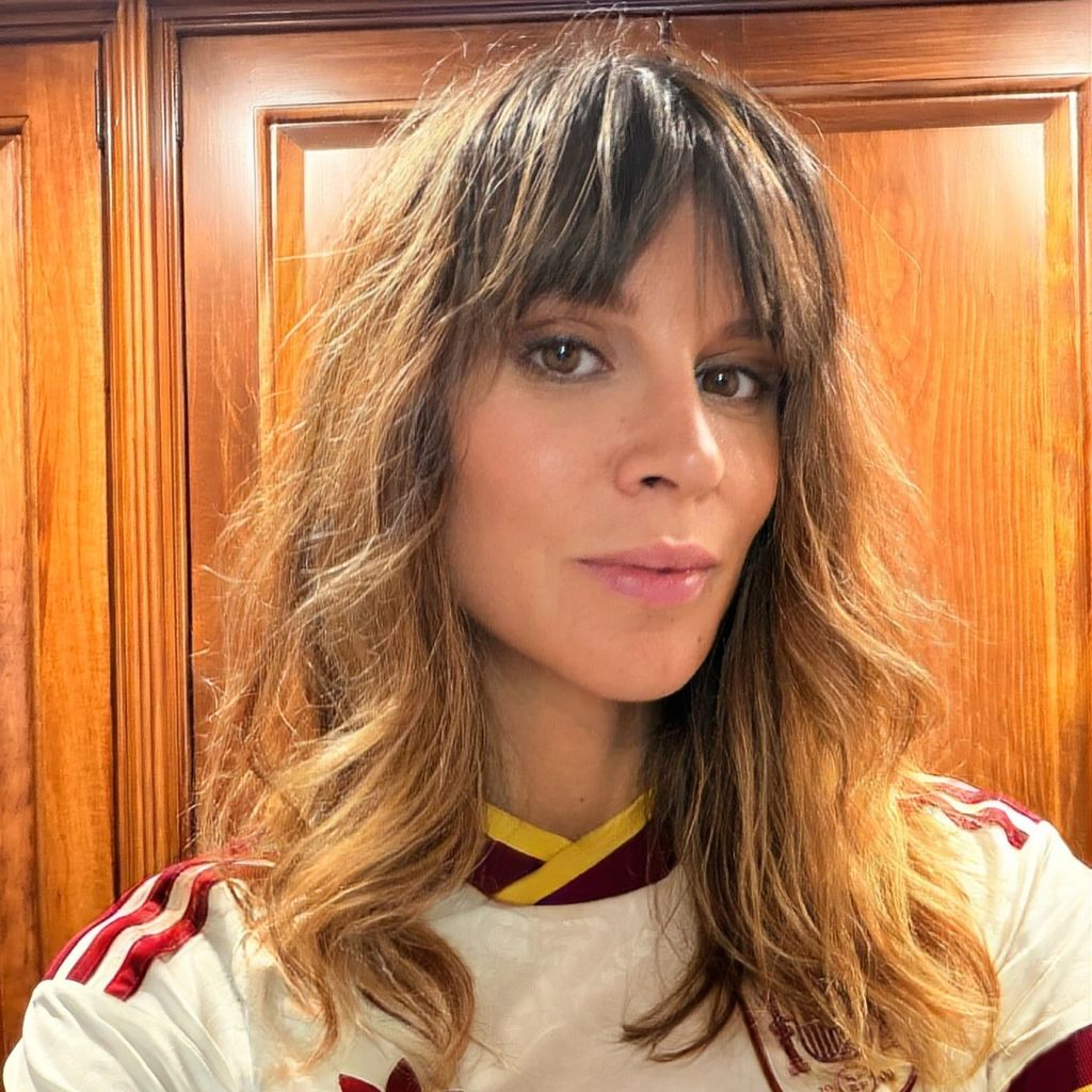 Alejandra Gere, con la camiseta de 'La Roja'