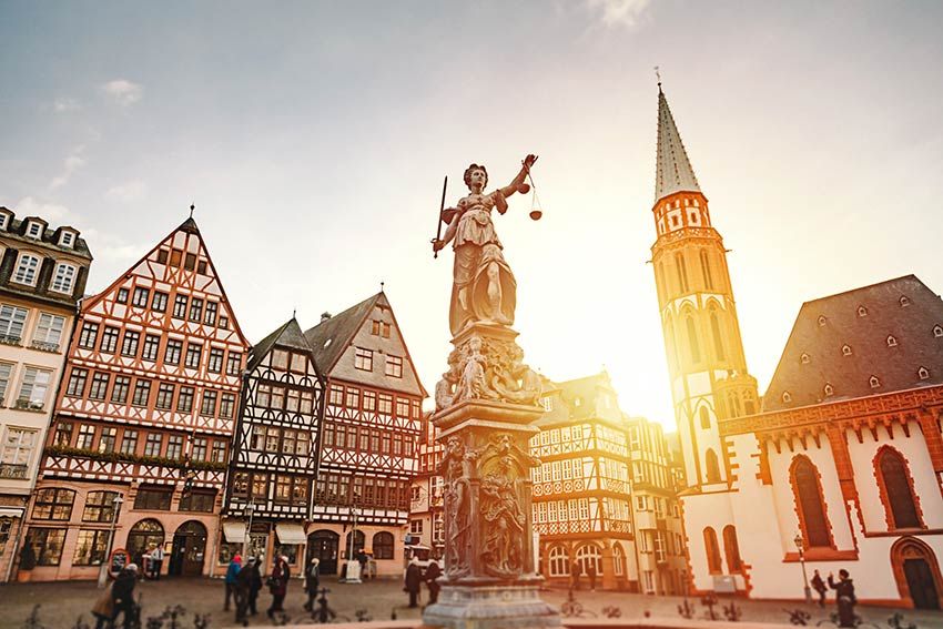 frankfurt-plaza-medieval