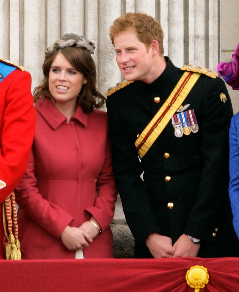 El príncipe Harry, Beatriz de York y Eugenia de York en la ceremonia Trooping the Colour de 2012