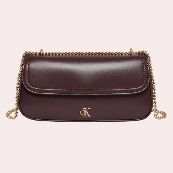 Calvin Klein Bolso pequeño de solapa con asa de caden