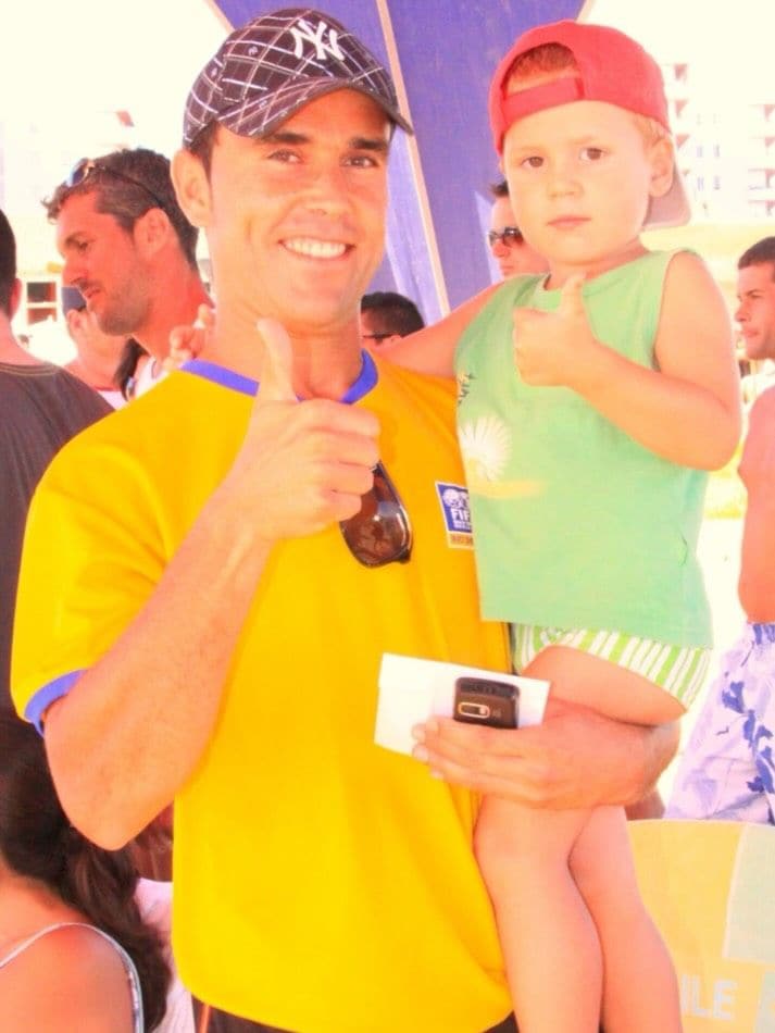 Davinchi de pequeño con uno de sus pilares fundamentales